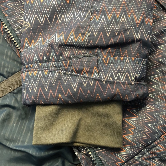 Columbia skiing jacket waterproof and breathable women’s size S - Picture 10 of 13